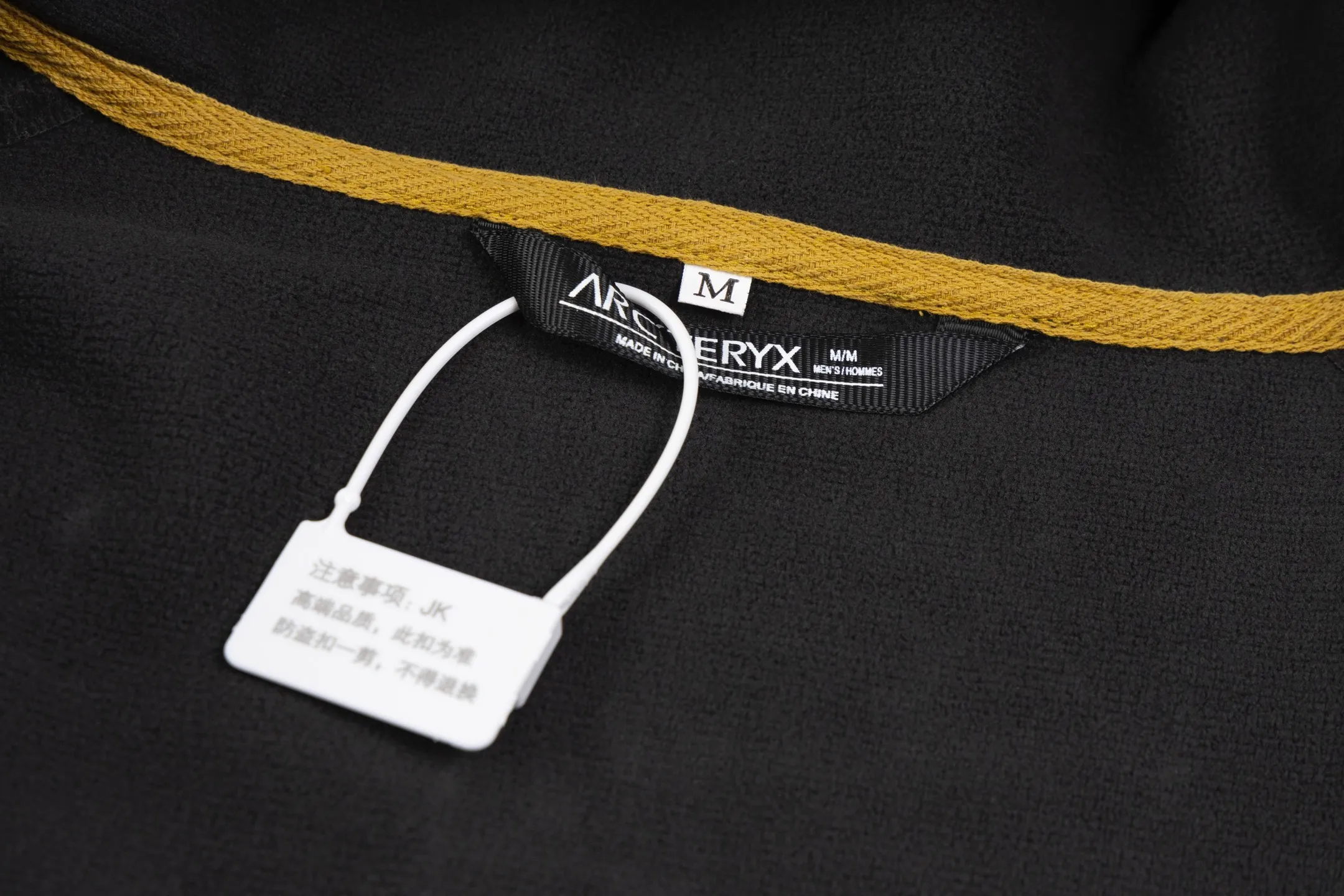 ARCTERYX GAMMA MX 100％ Series（essentials） gamma mx :Fortius 2.0 :85% ，15% :94% ，6% Gamma ，MX ， ， ， Gamma MX Top Seller， ， Series， ， ; Gamma MX ， ， ， ， ; ，New Arrival ， ， DWR ， ， ，Breathable Wind Stopper ， ， Series